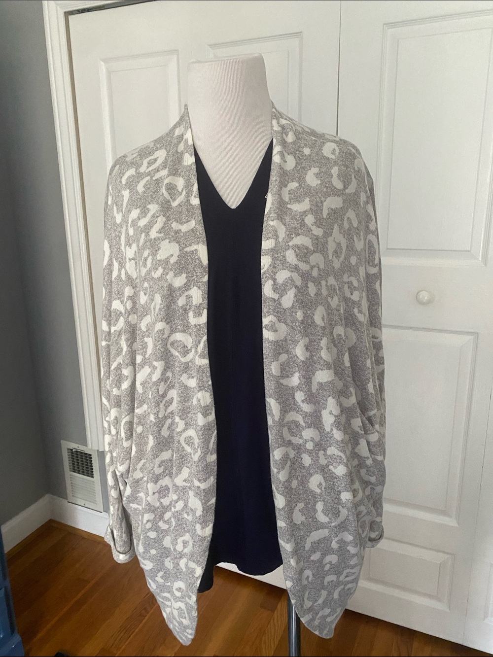 Mud Pie Gray & White Leopard Open-Front Wrap Cardigan
